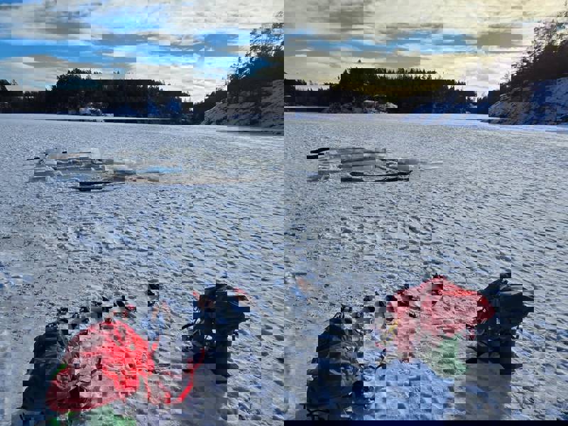 Isvaksträning i Söderbysjön & klubbhuset