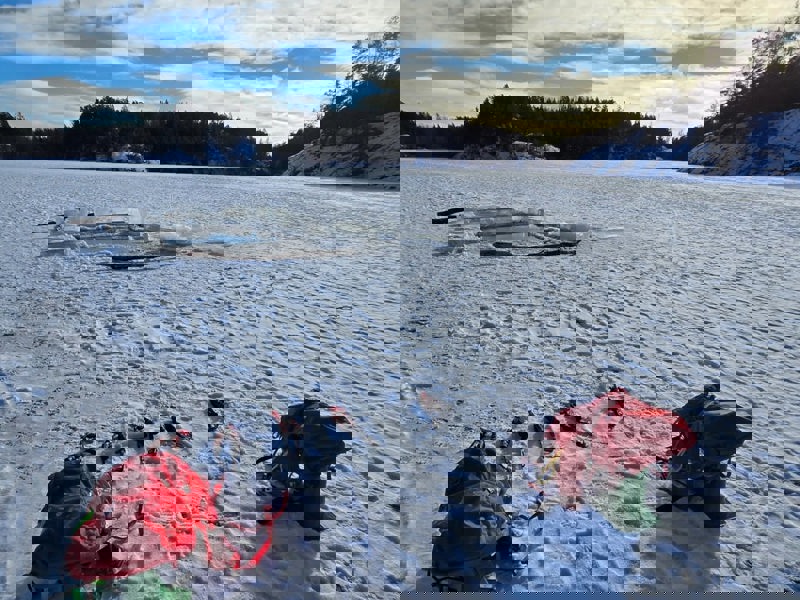 Isvaksträning i Söderbysjön & klubbhuset