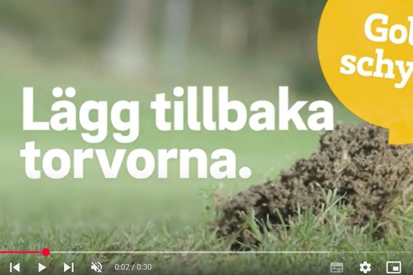 Lägg tillbaka torvor!