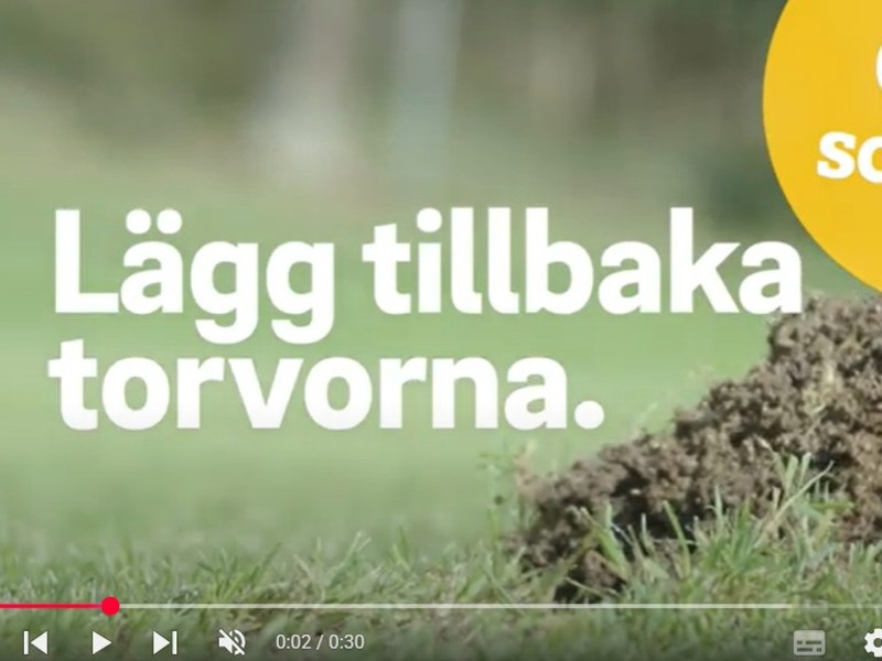 Lägg tillbaka torvor!